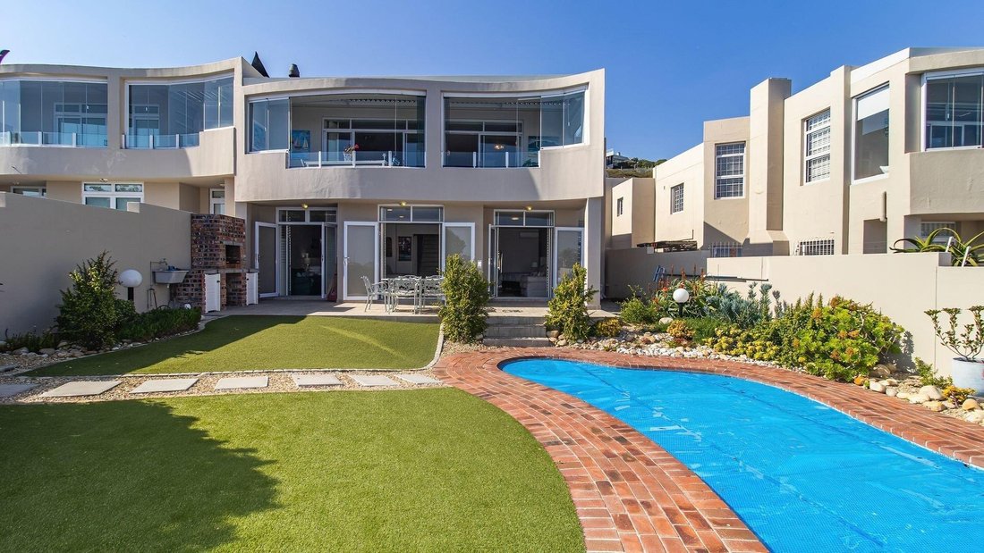 House in Table View, Cape Town, South Africa 5 - 18685140