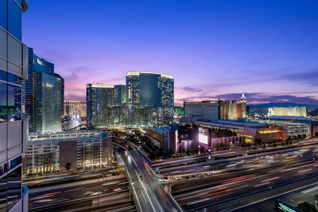Condo in Las Vegas, Nevada, United States 5 - 18685411