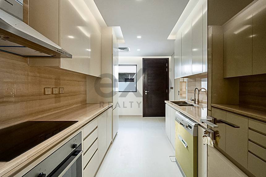 Villa in Damac Hills, Dubai, United Arab Emirates 5 - 18685049