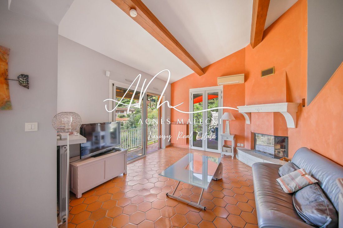 Villa in Le Lavandou, Provence-Alpes-Côte d'Azur, France 3 - 18685057