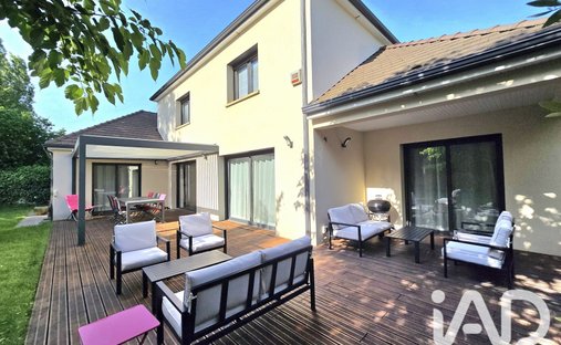 House in Magny-le-Hongre, Ile-de-France, France 1