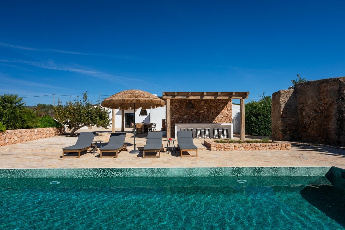 Villa in Sant Jordi de ses Salines, Sant Josep de sa Talaia, Balearic Islands 1 - 18684886