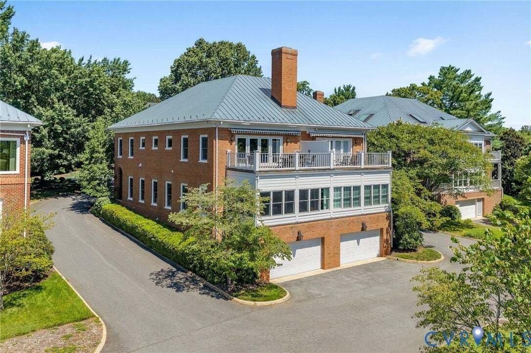 Condo in Charlottesville, Virginia, United States 1 - 18685549