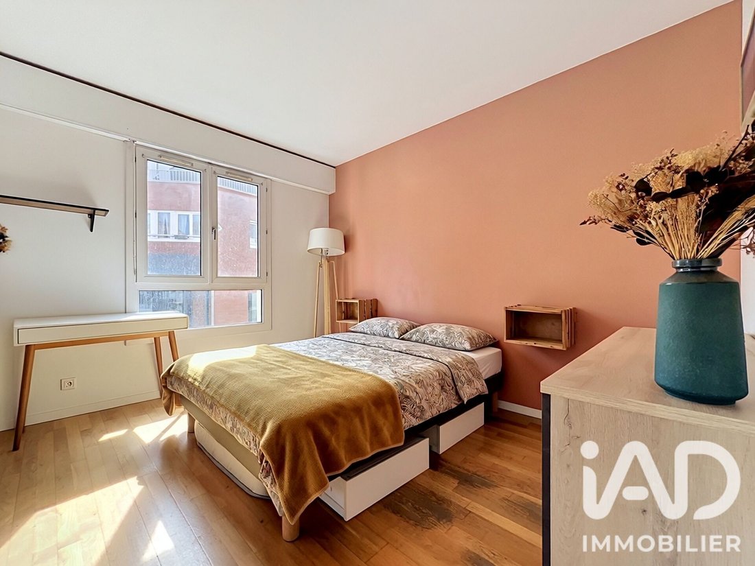 Apartment in Centre Ville, Suresnes, France 5 - 18686786