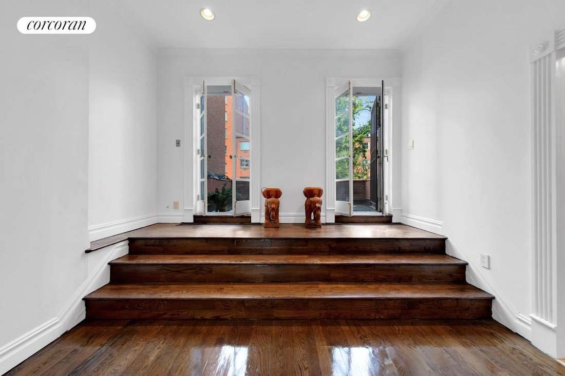 House in New York, New York, United States 5 - 18685726