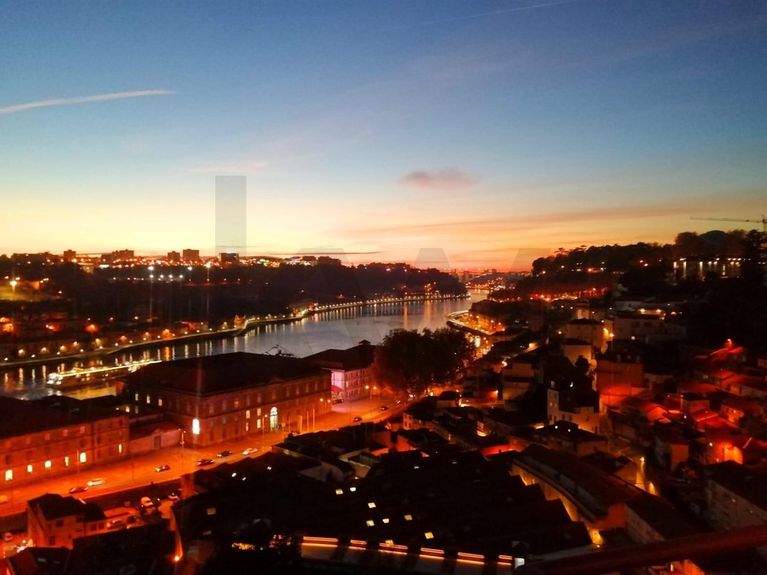 Apartment in Cedofeita, Santo Ildefonso, Se, Miragaia, Sao Nicolau e Vitoria, Porto District, Portugal 1 - 17385888