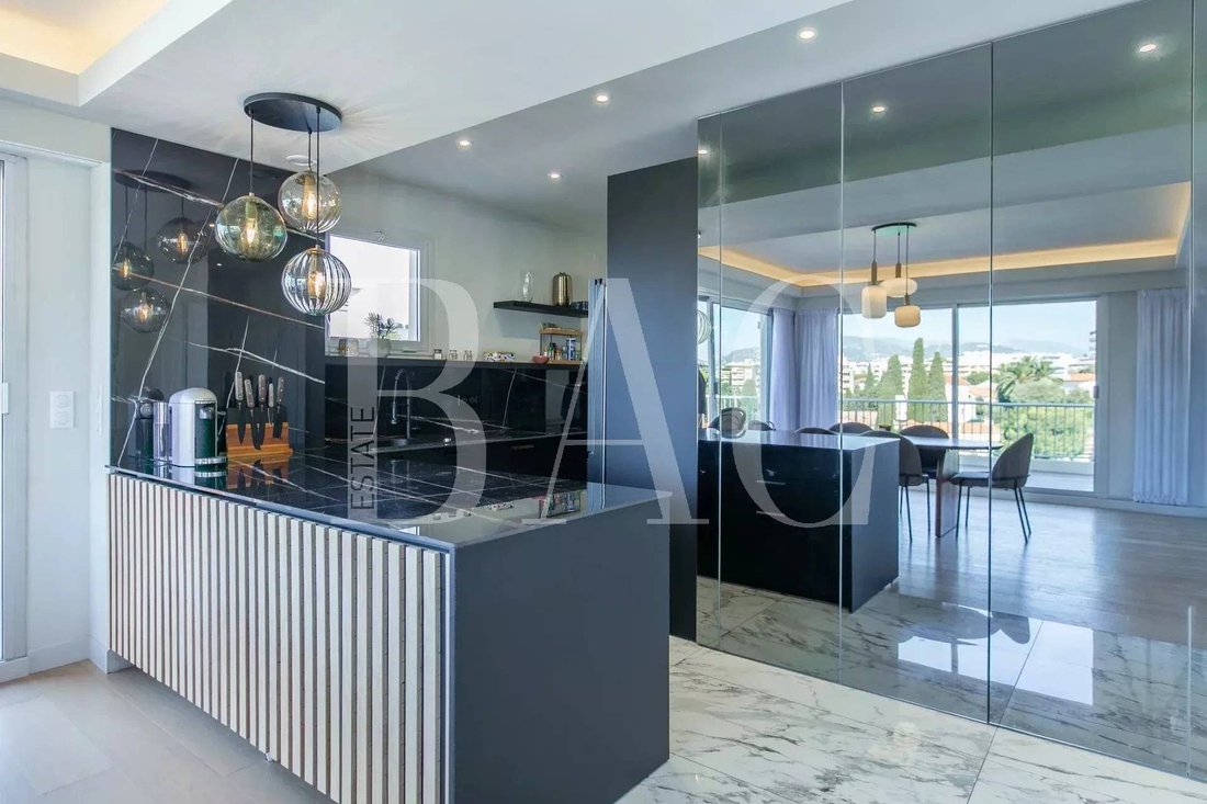 Appartement à Nice, Provence-Alpes-Côte d'Azur, France 4 - 18285012