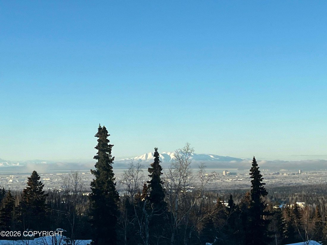 House in Anchorage, Alaska, United States 4 - 18684647