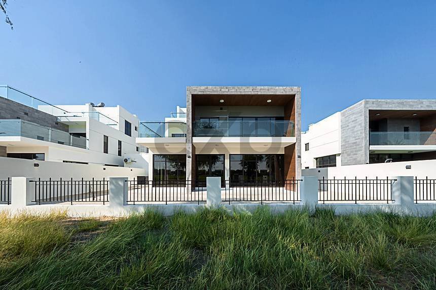 Villa in Damac Hills, Dubai, United Arab Emirates 1 - 18685049