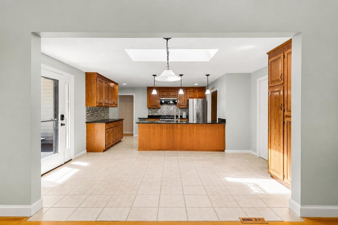 House in Windham, New Hampshire, United States 3 - 18685210