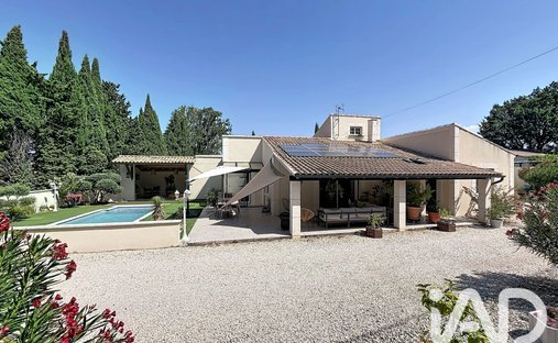 House in Loriol-du-Comtat, Provence-Alpes-Côte d'Azur, France 1