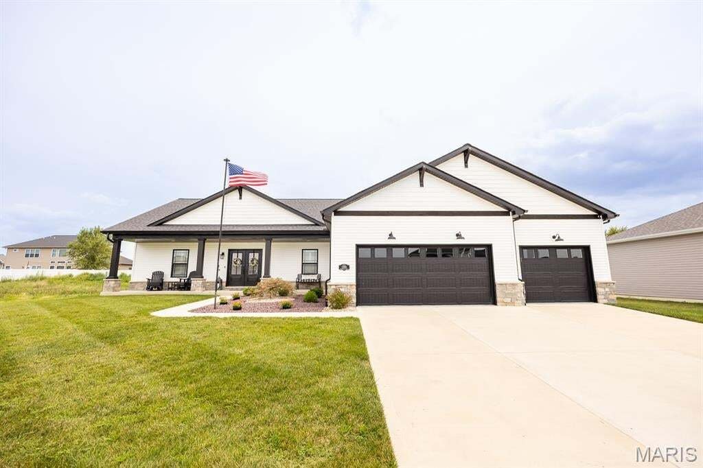 House in O'Fallon, Illinois, United States 1 - 18684873