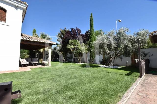Villa in France 4 - 15622576
