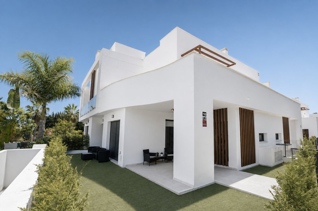 Townhouse in Bel-Air, Estepona, Andalusia 1 - 17893928