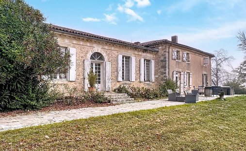 House in Sauveterre-de-Guyenne, Nouvelle-Aquitaine, France 1