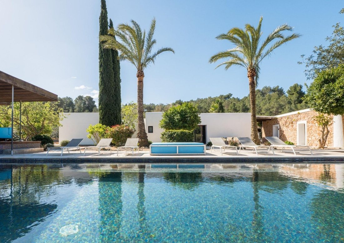 Finca in Cala Llonga, Ibiza, Santa Eularia des Riu, Balearic Islands 1 - 18684882