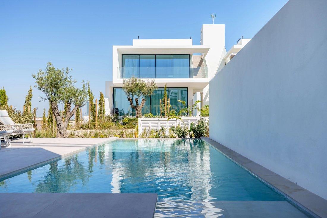 Villa in Olhos de Agua, Algarve, Portugal 1 - 18685612