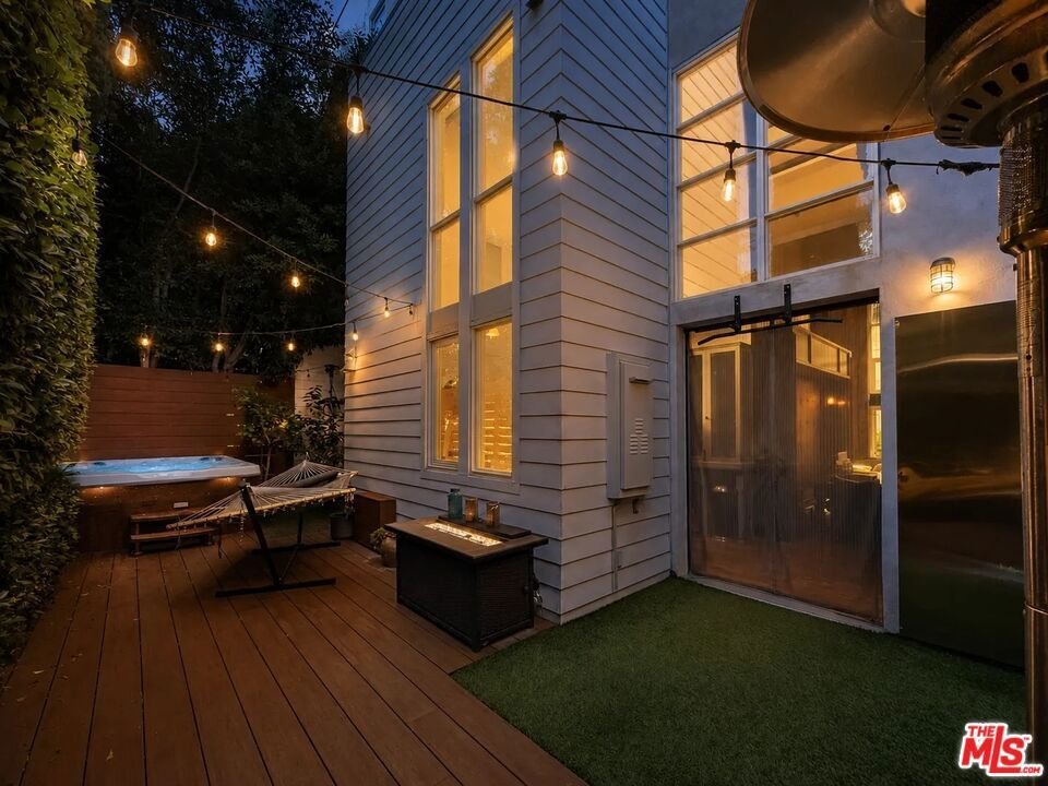 Condo in Los Angeles, California, United States 1 - 18685119