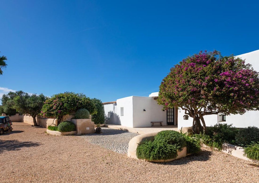 Villa in Sant Jordi de ses Salines, Sant Josep de sa Talaia, Balearic Islands 4 - 18684886