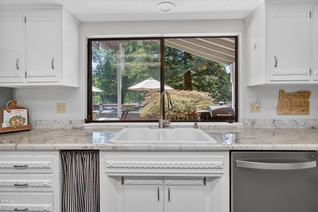 Casa en Grants Pass, Oregón, Estados Unidos 5 - 18311694