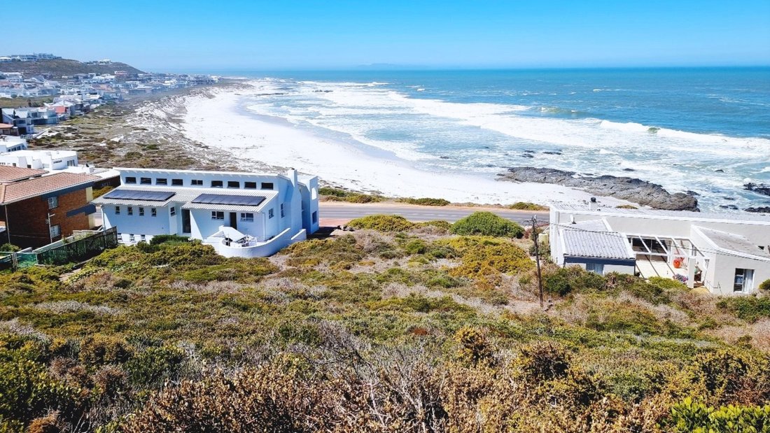 House in Yzerfontein, Western Cape, South Africa 3 - 18684917