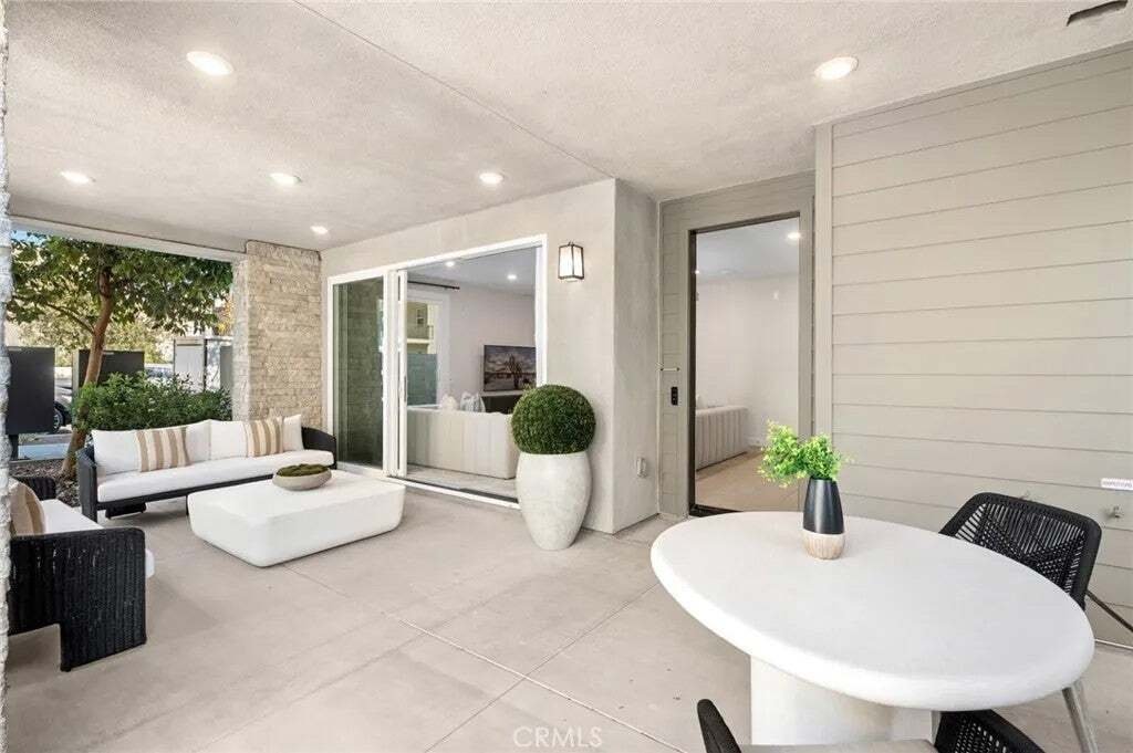 Condo in Irvine, California, United States 2 - 18685263