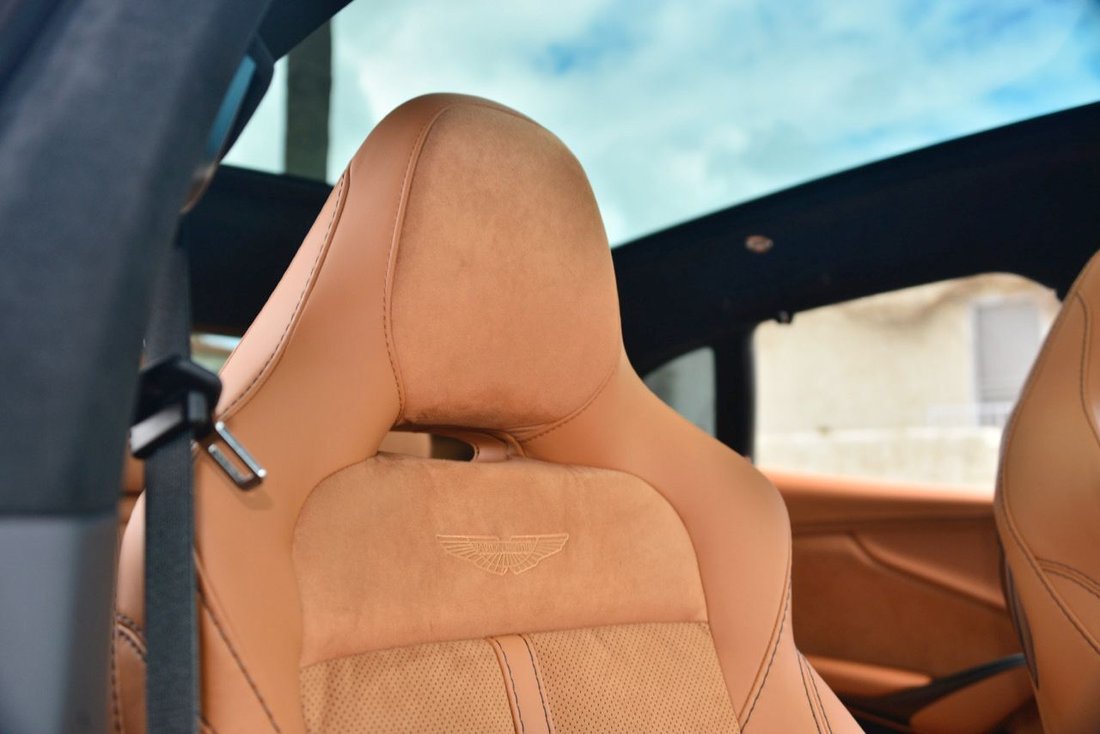 Suv in Beverly Hills, CA, United States 5 - 18685764