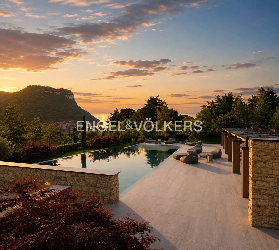 Apartment in Garda, Veneto, Italy 1 - 16554852