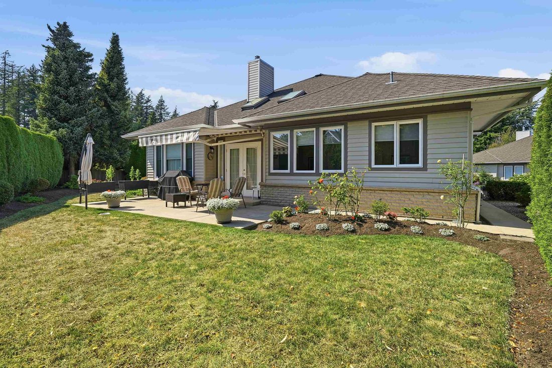 Townhouse in Surrey, British Columbia, Canada 4 - 18685535