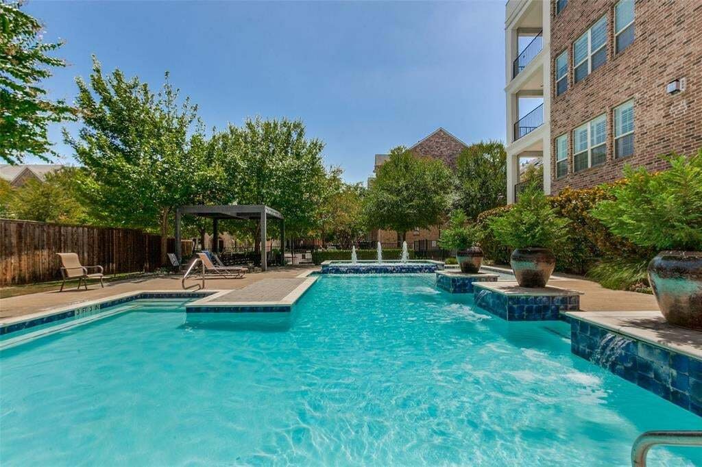 Condominio en Addison, Texas, Estados Unidos 1 - 18685093