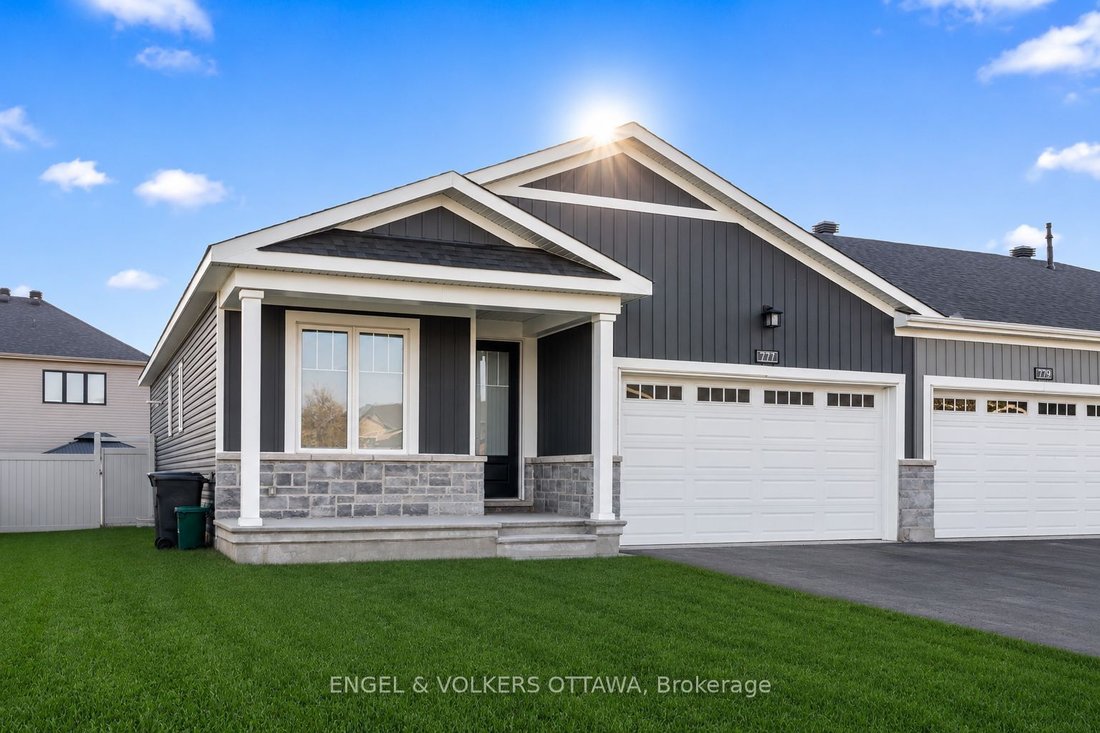 Townhouse in Ottawa, Ontario, Canada 1 - 18685514
