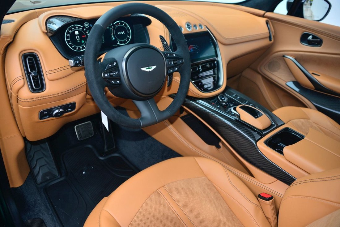 Suv in Beverly Hills, CA, United States 3 - 18685764