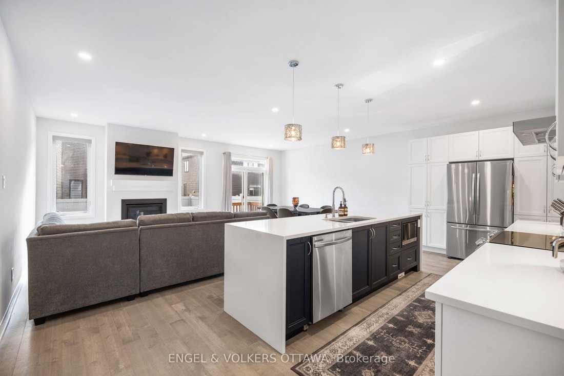 Townhouse in Ottawa, Ontario, Canada 5 - 18685514