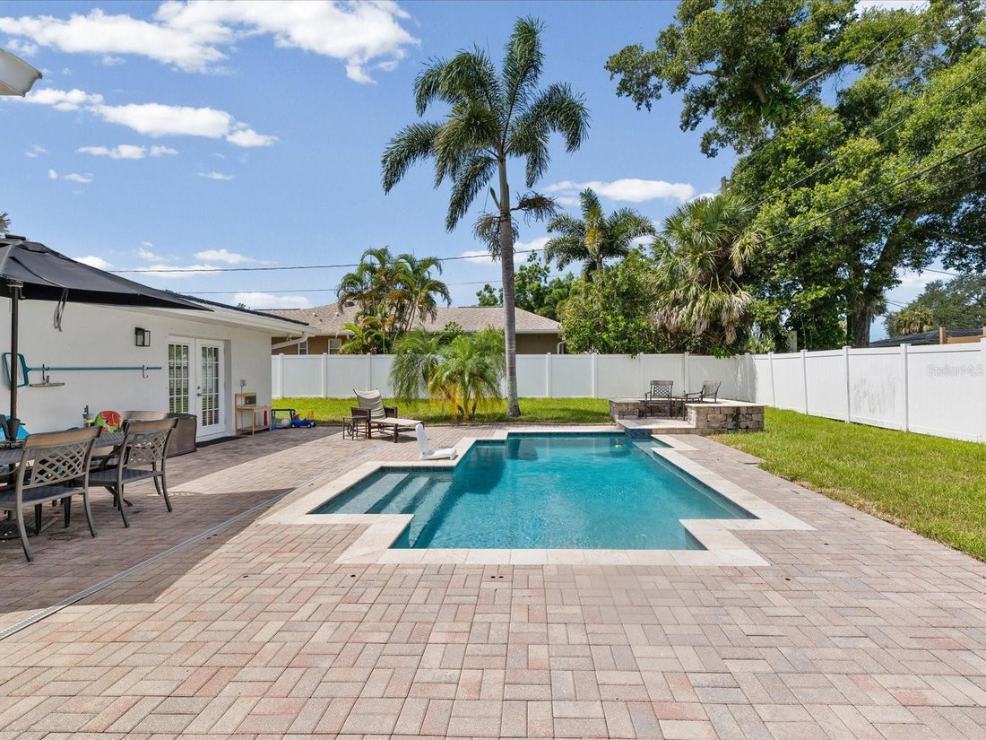 House in Largo, Florida, United States 2 - 18685538