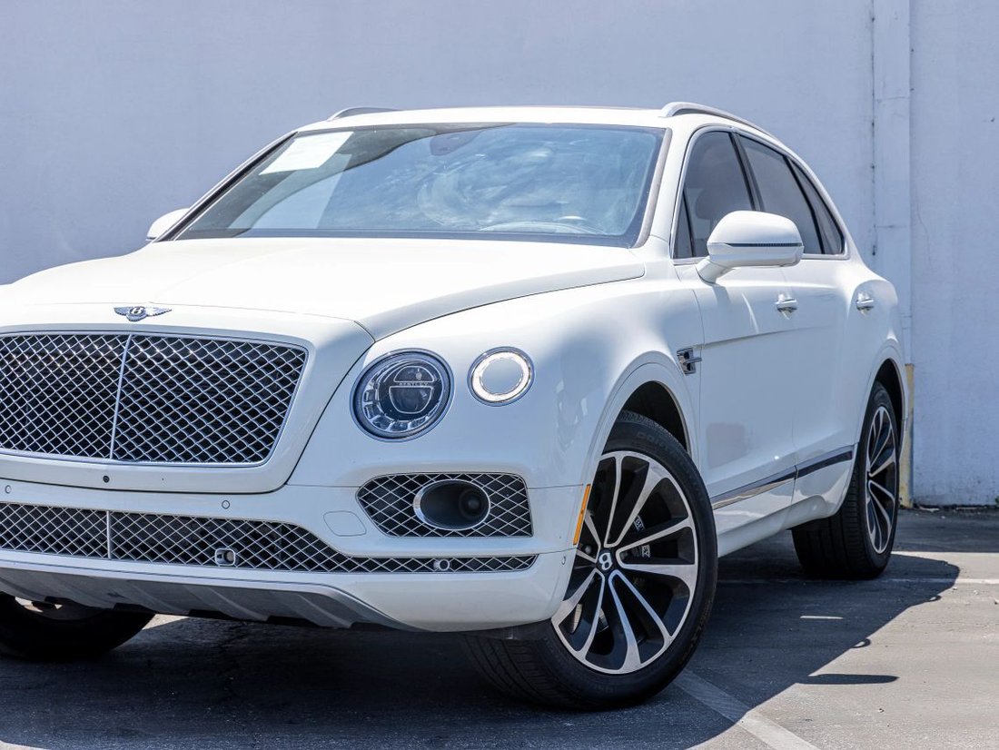 Suv in Azusa, CA, United States 5 - 18686072