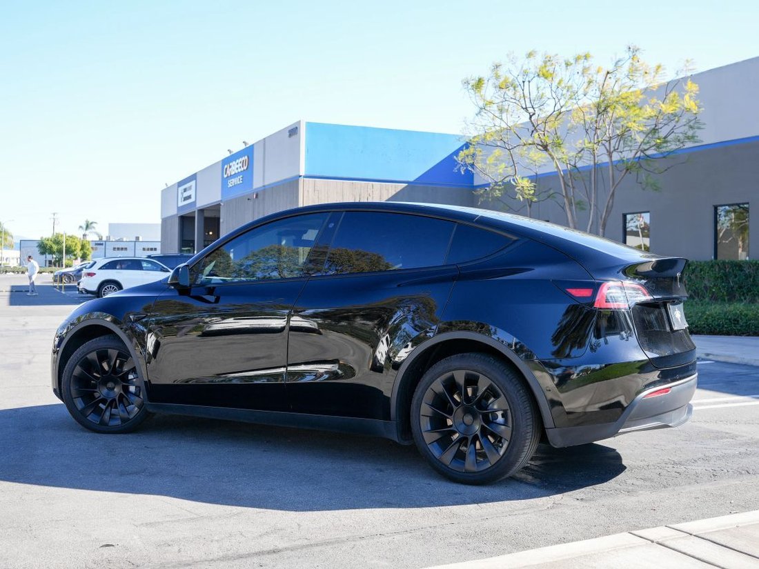 Suv in Costa Mesa, CA, United States 3 - 18685944