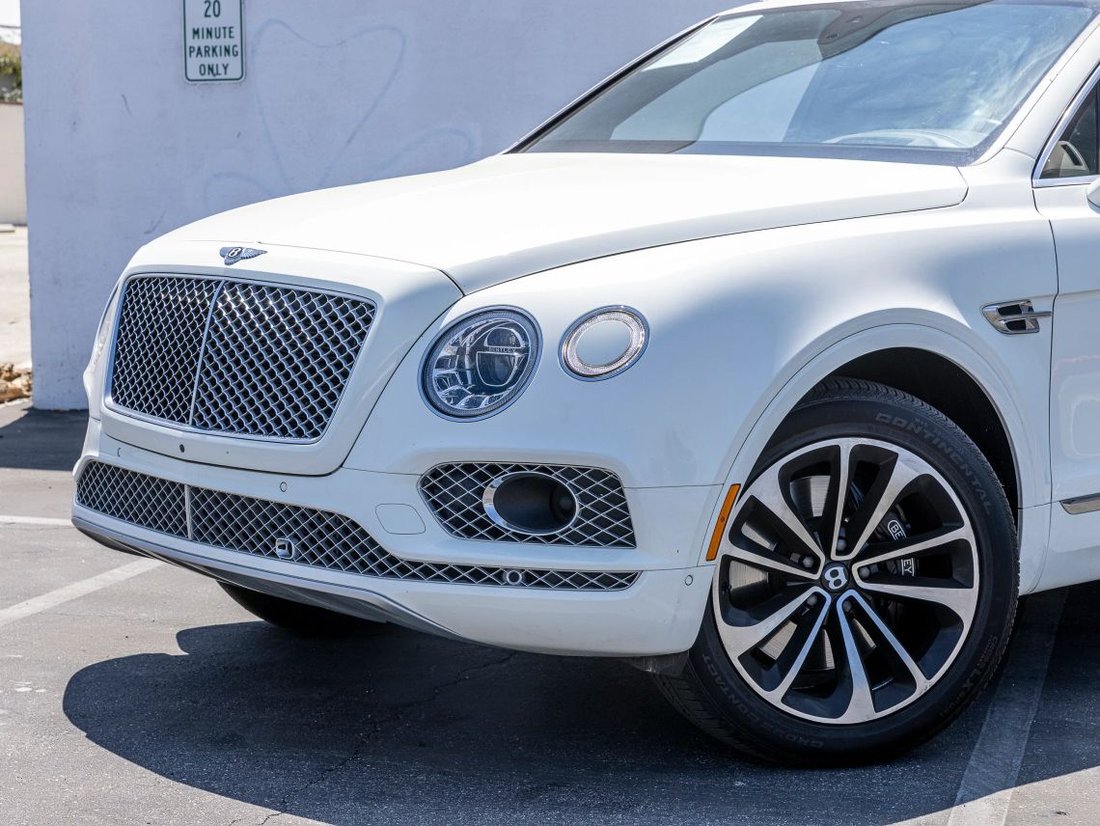 Suv in Azusa, CA, United States 4 - 18686072