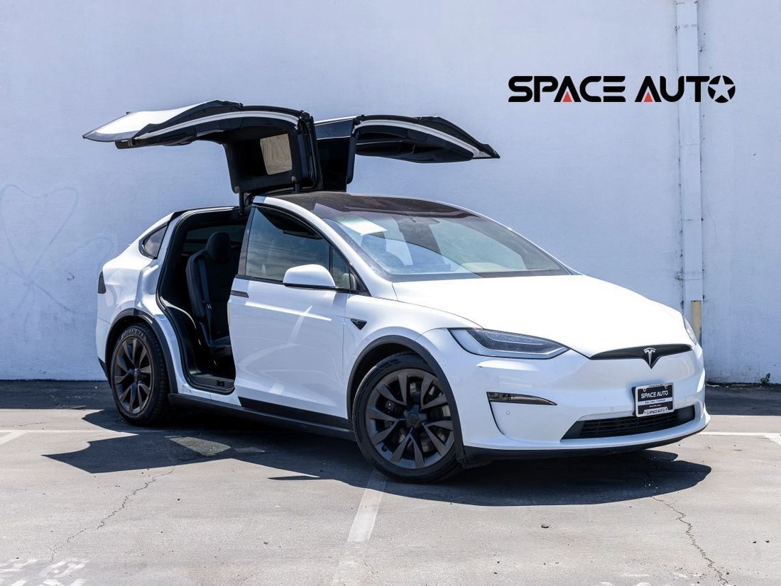 Suv in Azusa, CA, United States 1 - 18587491