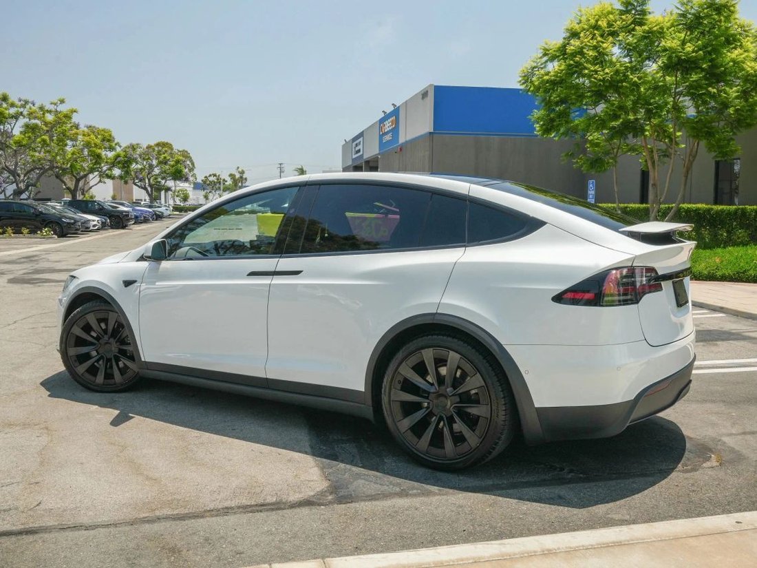 Suv in Costa Mesa, CA, United States 3 - 18658233