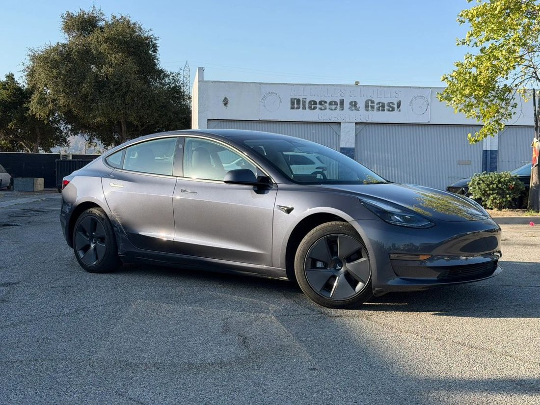 Sedan in Azusa, CA, United States 1 - 18686057