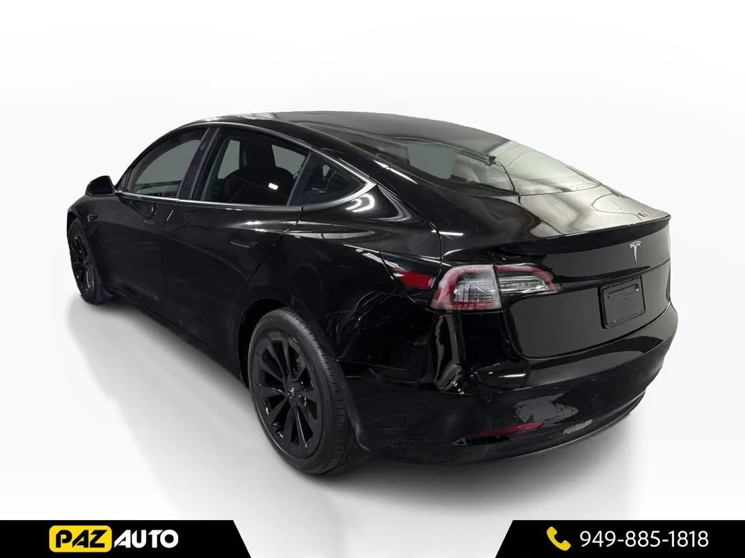 Sedan in Laguna Hills, CA, United States 3 - 18685954