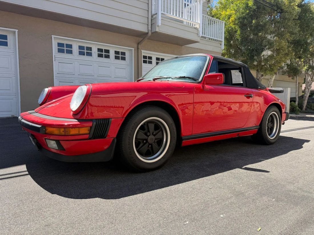 Cabriolet in Orange, CA, United States 1 - 18686012