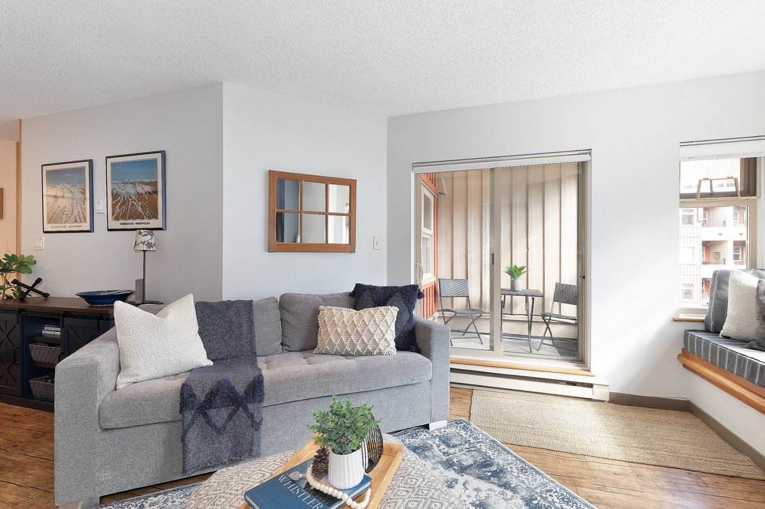 Condo in Whistler, British Columbia, Canada 4 - 18686217