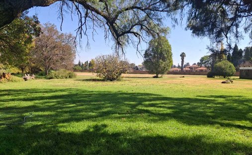 Land in Ravenswood, Gauteng, South Africa 1