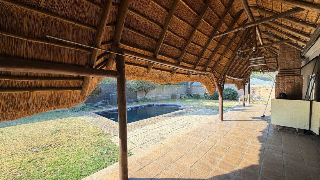 Estate in Benoni North AH, Gauteng, South Africa 4 - 18686201