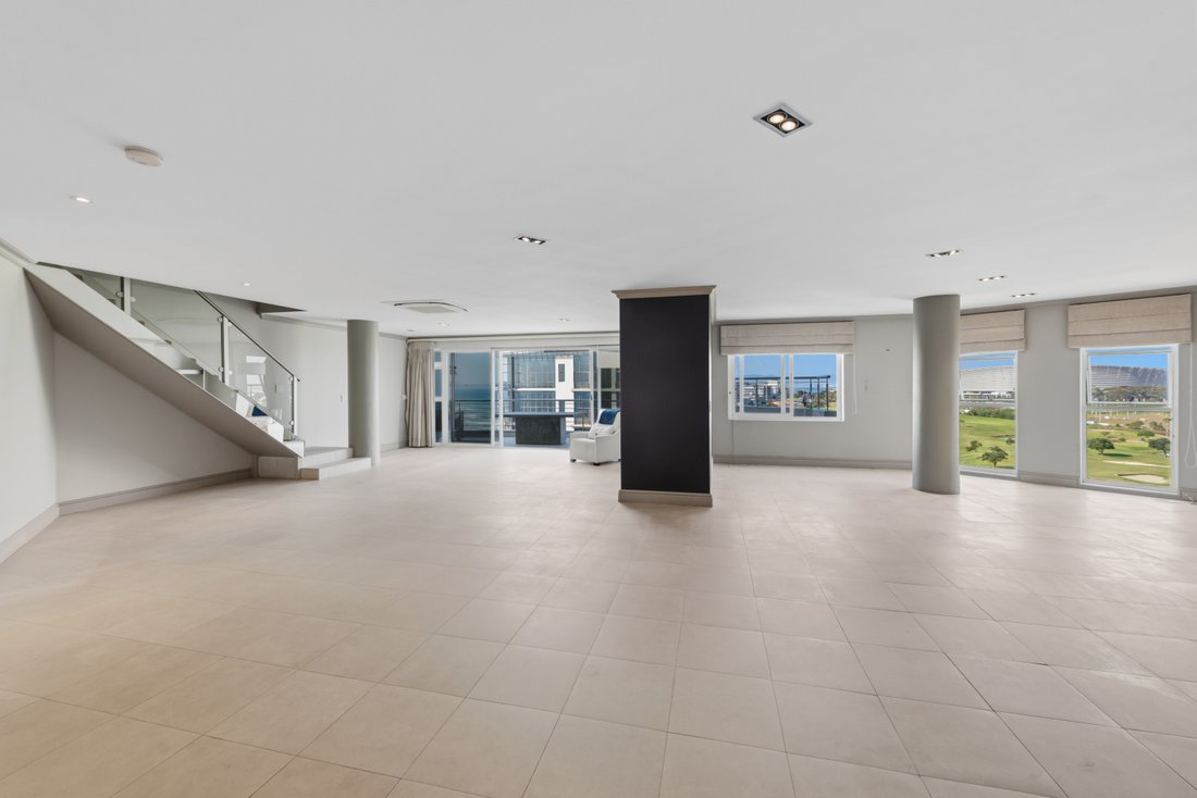 Apartment in Mouille Point, Cape Town, South Africa 5 - 18686202