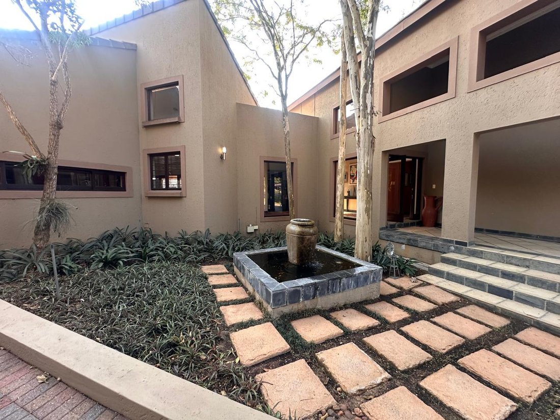 House in Sonheuwel, Mbombela, Mpumalanga 2 - 18686211