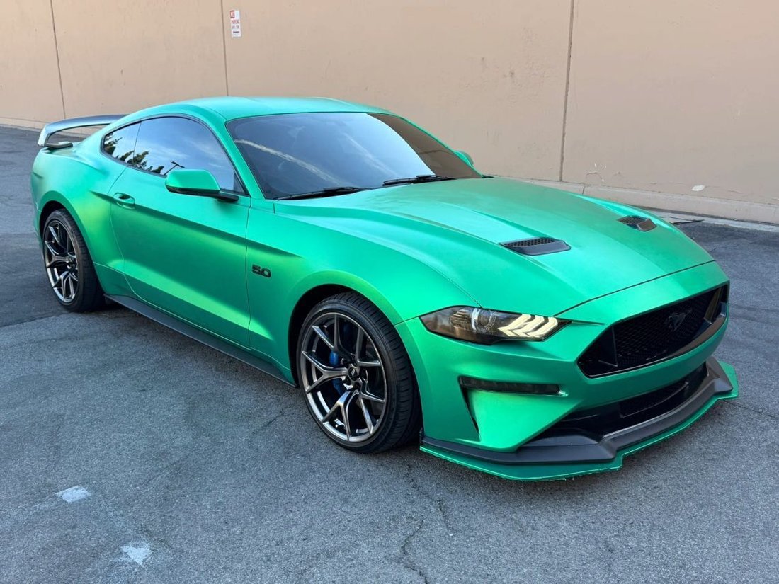 Coupe in Bell, CA, United States 2 - 18686180