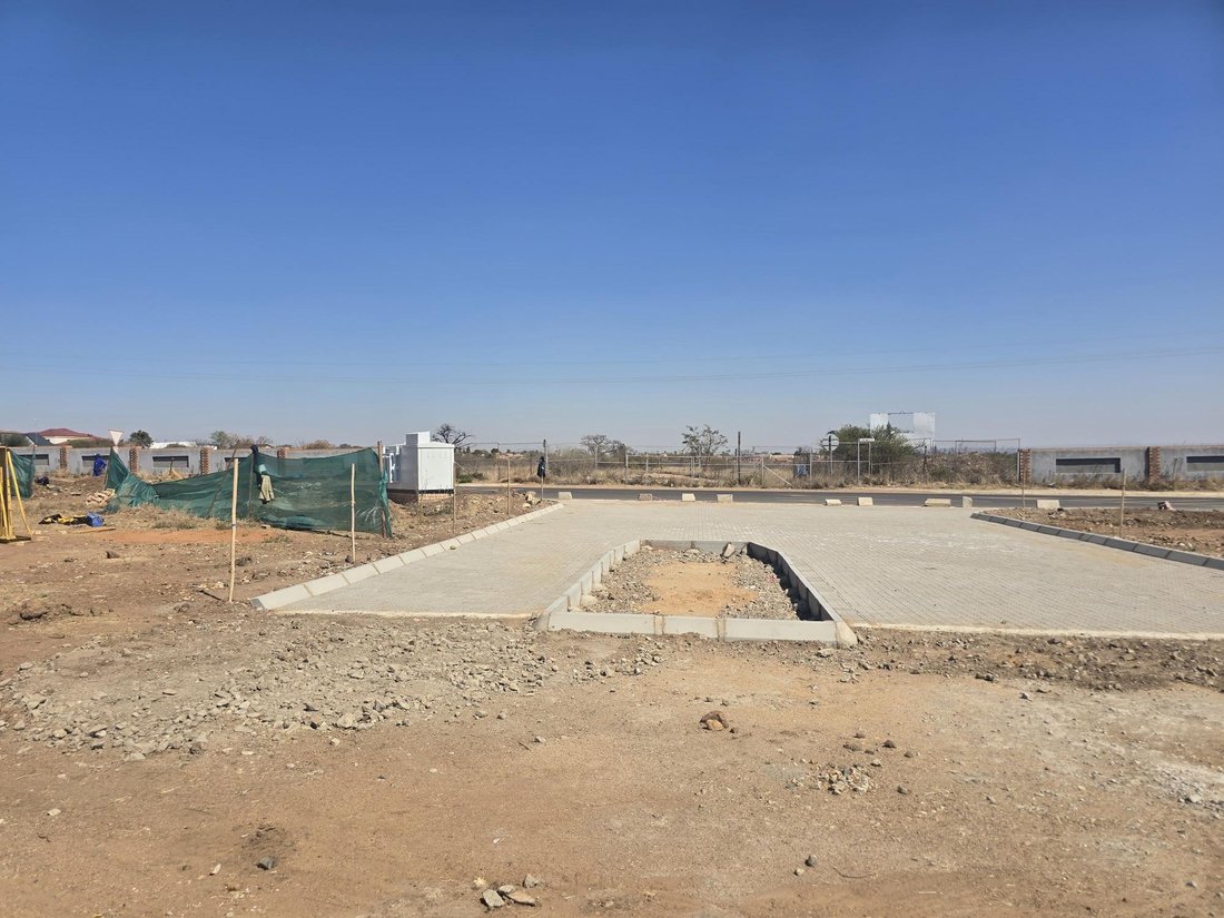 Land in Seshego-A, Limpopo, South Africa 5 - 18686208