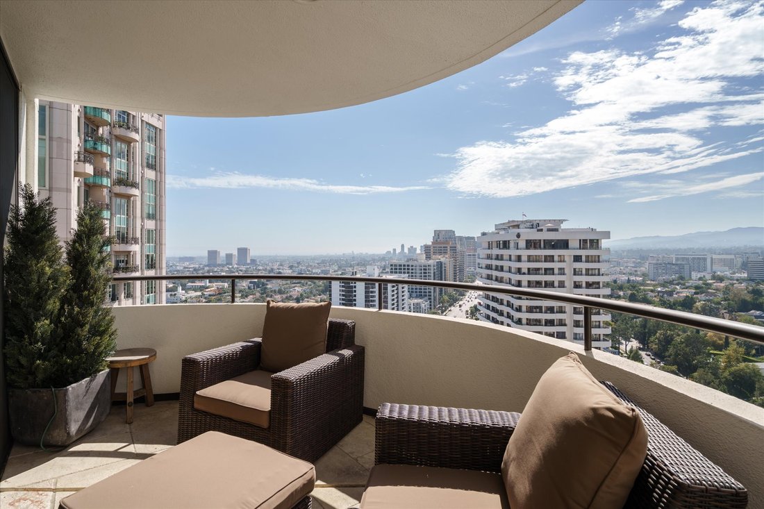 Condo in Los Angeles, California, United States 5 - 18686288